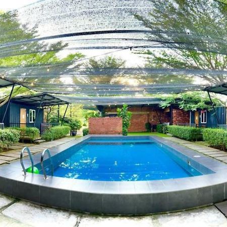Petak Padin Cottage By The Pool, Kepala Batas  Kültér fotó