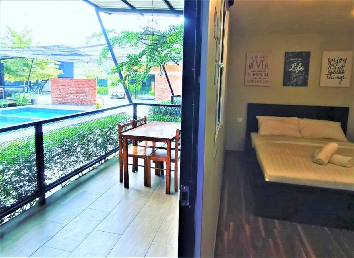 Petak Padin Cottage By The Pool, Kepala Batas  Kültér fotó