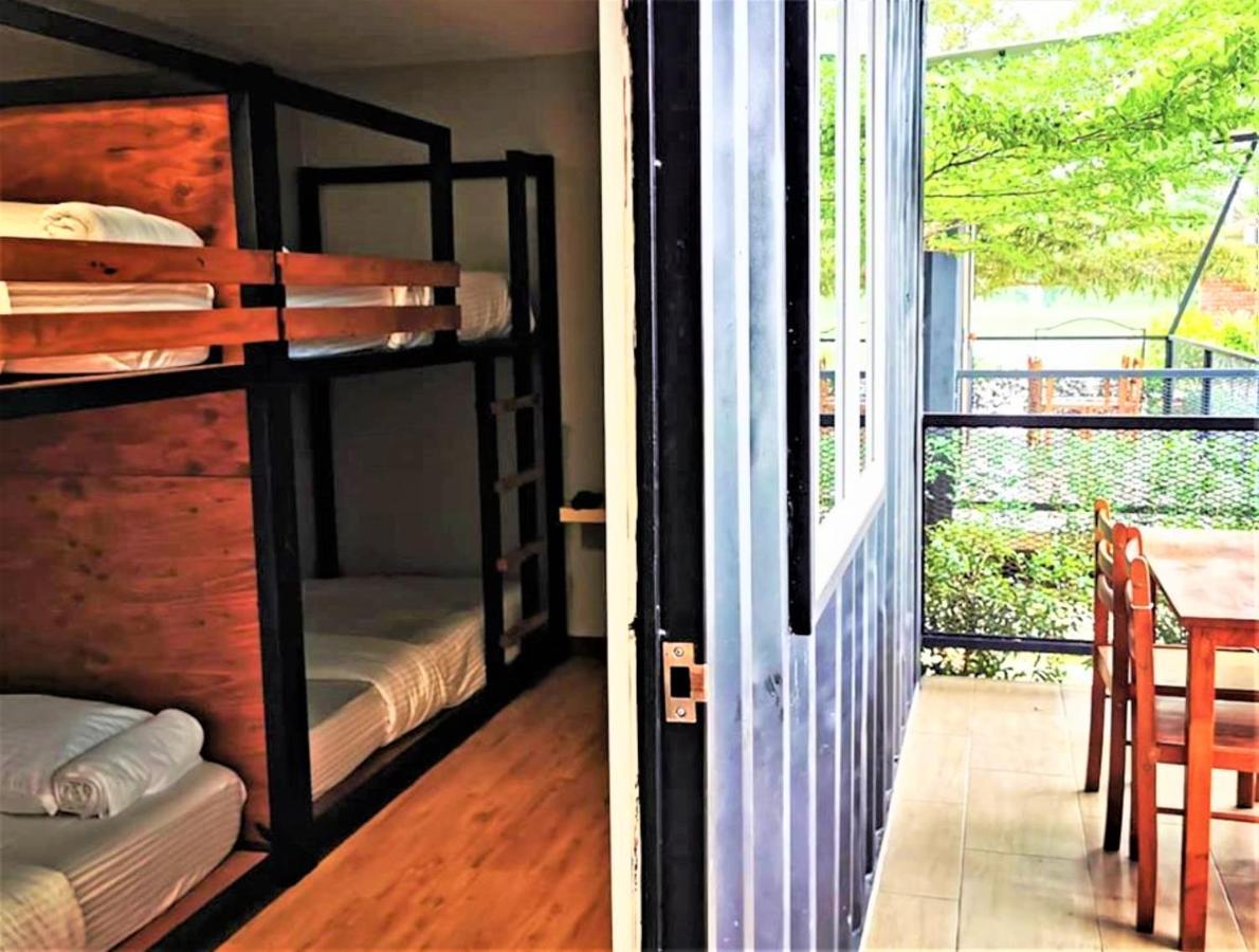 Petak Padin Cottage By The Pool, Kepala Batas  Kültér fotó